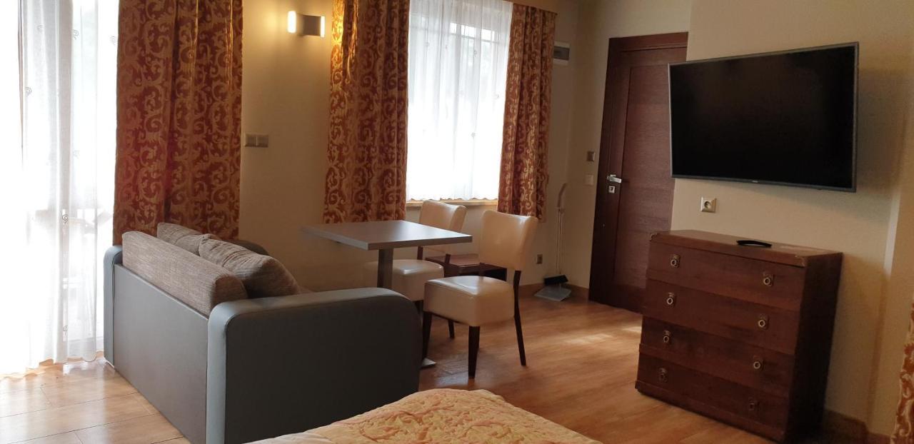 Dom Goscinny Zlota Rybka Dziwnów Extérieur photo