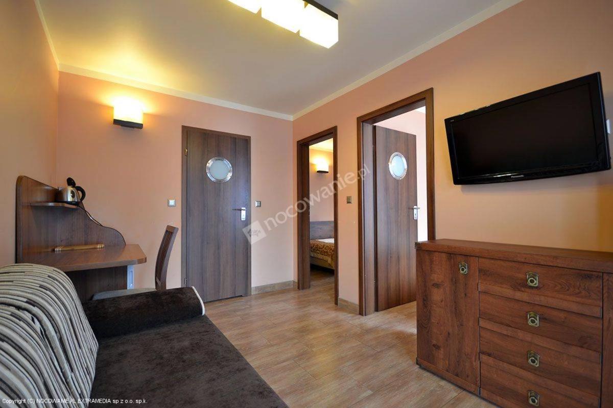 Dom Goscinny Zlota Rybka Dziwnów Extérieur photo