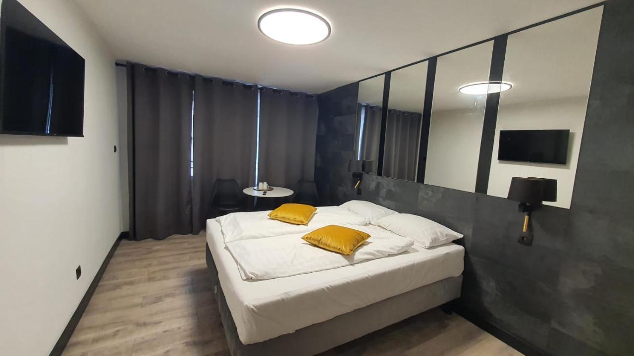 Dom Goscinny Zlota Rybka Dziwnów Extérieur photo